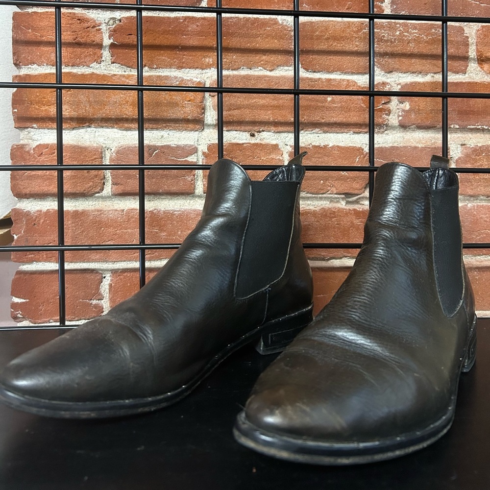 Freda Salvador brown leather bootlets, size 8.5